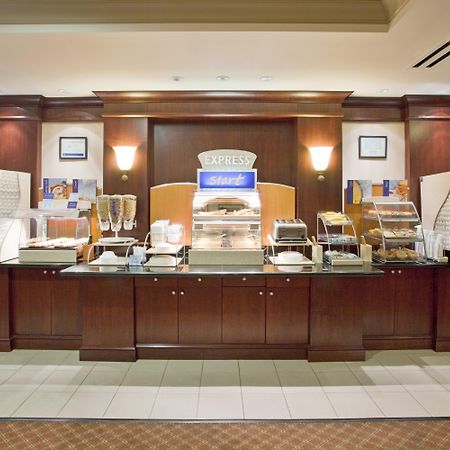 Holiday Inn Express Hotel & Suites Drums-Hazelton By Ihg Exterior foto
