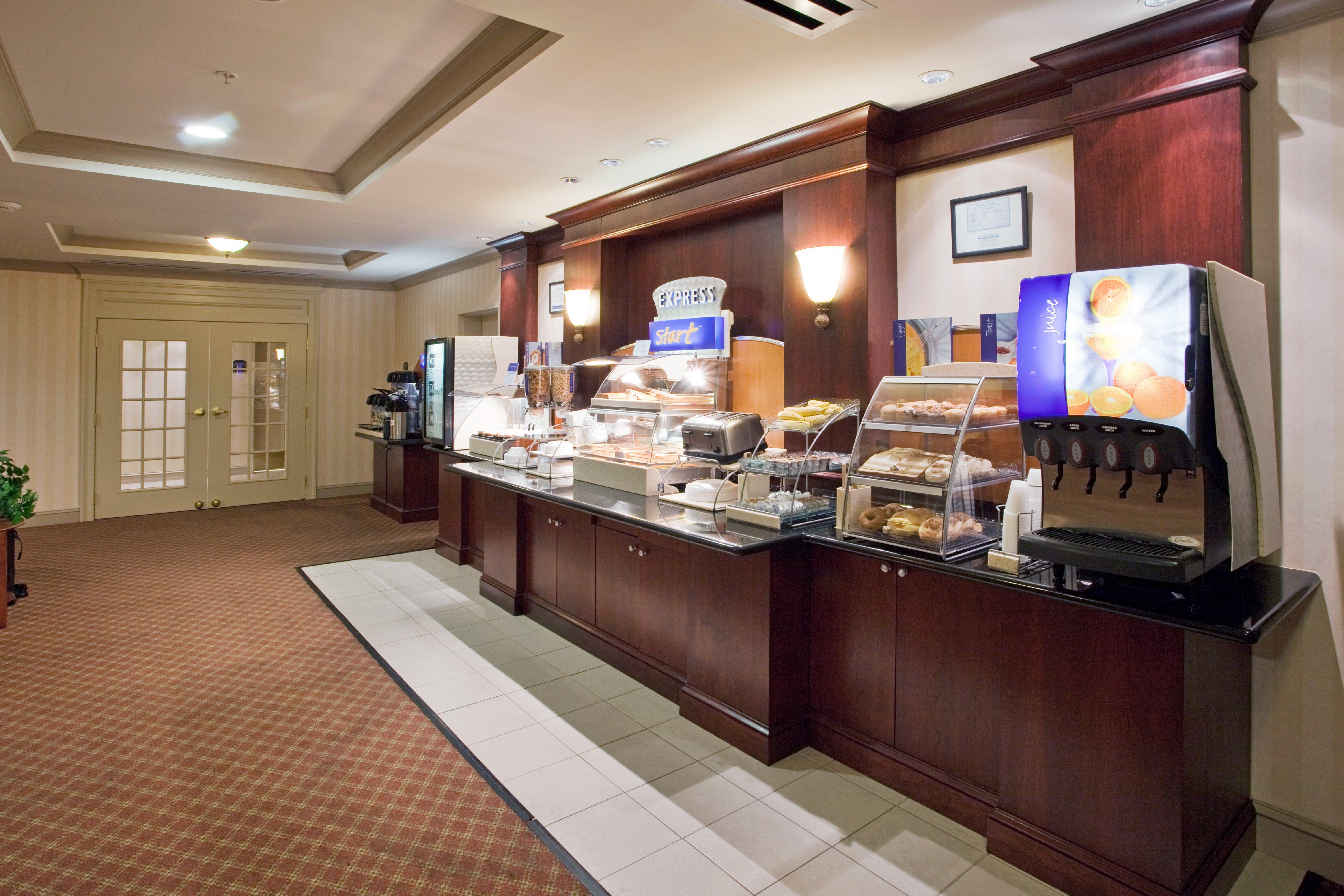 Holiday Inn Express Hotel & Suites Drums-Hazelton By Ihg Exterior foto