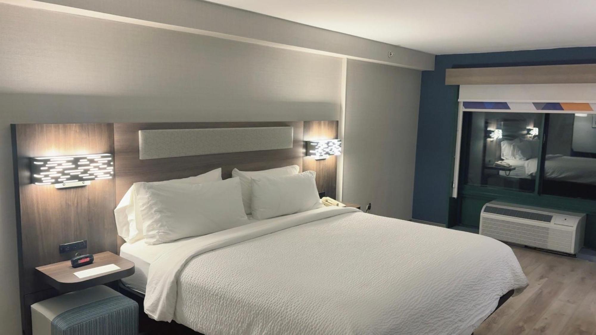 Holiday Inn Express Hotel & Suites Drums-Hazelton By Ihg Exterior foto