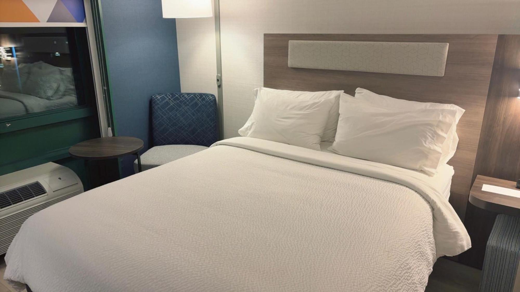 Holiday Inn Express Hotel & Suites Drums-Hazelton By Ihg Exterior foto